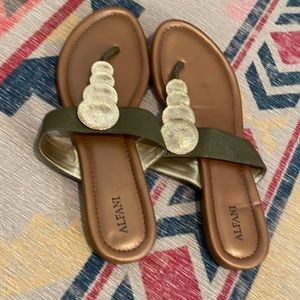 Alfani flip flops